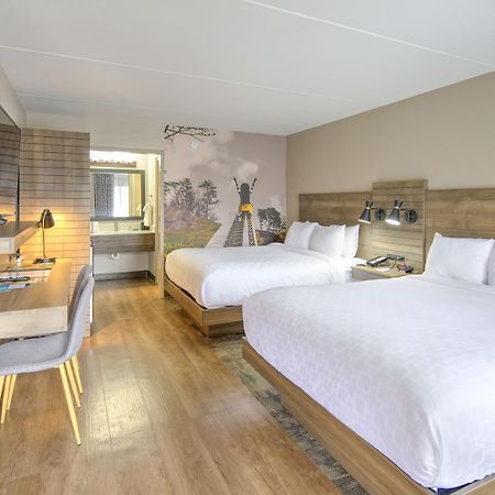 Отель Clarion Pointe Downtown Гатлинбург Экстерьер фото